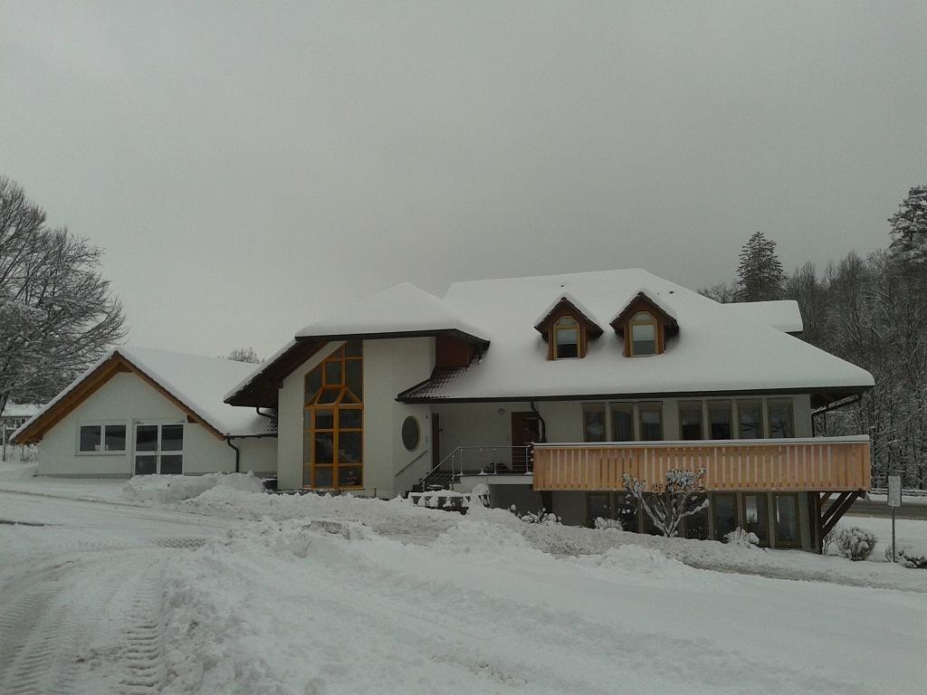 Dzt-Schwarzwaldhotel Garni Unterkirnach エクステリア 写真